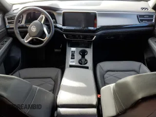 2024 Volkswagen Atlas SE with VIN 1V2LE2CA9RC261815, listed as a Copart auction lot 87261894 with 3,680 mi miles and Clean title. Bid and sale history available at DreamBid. Image 8.