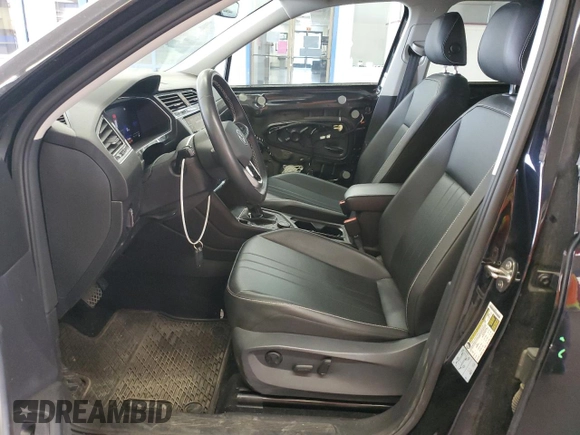 2022 Volkswagen Tiguan SE z VIN 3VV2B7AX7NM040413, wystawiony jako Copart lot #61277685 z przebiegiem 36 763 mil mil oraz Szkoda całkowita • Salvage title. Historia ofert i sprzedaży dostępna na DreamBid. Obrazek 7.