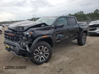 2024 GMC Canyon 4WD AT4 with VIN 1GTP6DEK3R1219220, listed as a Copart auction lot 68636524 with 401 mi miles and Salvage Title. Bid and sale history available at carsss.com. Image 1.