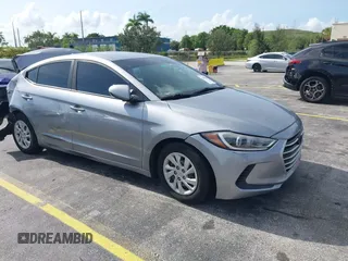 2017 Hyundai Elantra SE z VIN 5NPD74LF6HH126348, wystawiony jako IAAI lot #42362683 z przebiegiem 165 431 mil mil oraz . Historia ofert i sprzedaży dostępna na DreamBid. Obrazek 1.