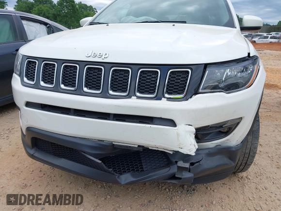 2018 Jeep Compass Latitude with VIN 3C4NJCBB6JT286573, listed as a IAAI auction lot 42302783 with 30,124 mi miles and . Bid and sale history available at DreamBid. Image 6.