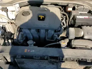 2019 Hyundai Elantra SE z VIN KMHD74LF2KU876483, wystawiony jako Copart lot #87072505 z przebiegiem 135 114 mil mil oraz Szkoda całkowita • Salvage title. Historia ofert i sprzedaży dostępna na DreamBid. Obrazek 14.