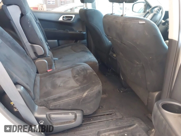 2016 Nissan Pathfinder Platinum with VIN 5N1AR2MM1GC636319, listed as a IAAI auction lot 41604985 with 138,053 mi miles. Bid and sale history available at carsss.com. Image 8.