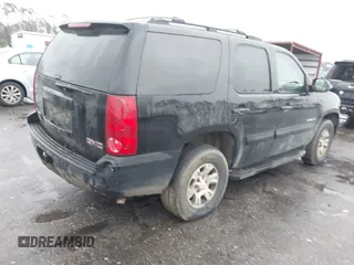 2008 GMC Yukon SLE w/3SA with VIN 1GKFC13C88R268108, listed as a IAAI auction lot 41645695 with 312,776 mi miles. Bid and sale history available at carsss.com. Image 4.
