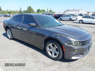 2020 Dodge Charger SXT z VIN 2C3CDXBG6LH234913, wystawiony jako IAAI lot #42227747 z przebiegiem 83 885 mil mil oraz . Historia ofert i sprzedaży dostępna na DreamBid. Obrazek 1.