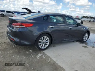 2017 Kia Optima LX z VIN 5XXGT4L38HG124210, wystawiony jako Copart lot #62261805 z przebiegiem 88 310 mil mil oraz Czysty tytuł • Clean title. Historia ofert i sprzedaży dostępna na DreamBid. Obrazek 3.