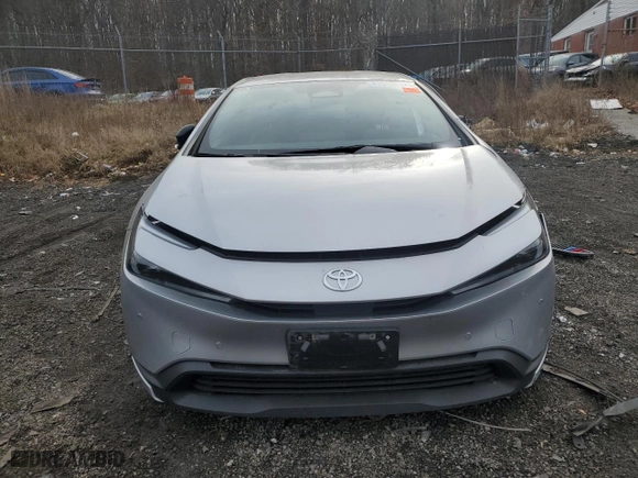 2024 Toyota Prius LE with VIN JTDACAAU3R3023285, listed as a Copart auction lot 43543815 with 13,358 mi miles and Non Repairable. Bid and sale history available at carsss.com. Image 5.