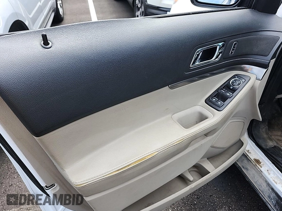 2015 Ford Explorer с VIN 1FM5K8B83FGA66653, выставлен на аукционе IAAI как лот 42733817 с пробегом 159 019 миль миль и . История ставок и продаж доступна на DreamBid. Изображение 29.
