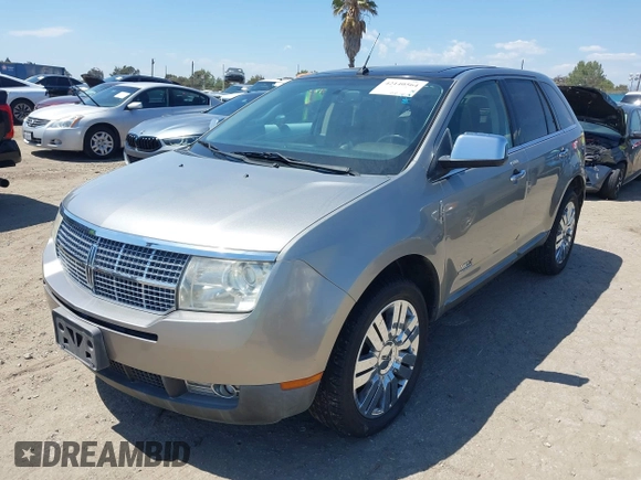 2008 Lincoln MKX with VIN 2LMDU88C08BJ00726, listed as a IAAI auction lot 42140564 with 151,475 mi miles. Bid and sale history available at carsss.com. Image 2.