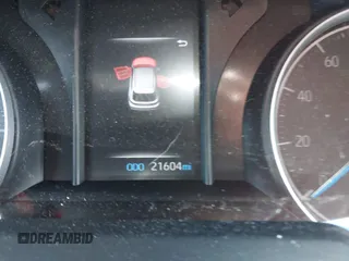 2021 Toyota Venza LE z VIN JTEAAAAH6MJ078452, wystawiony jako IAAI lot #42391481 z przebiegiem 21 604 mil mil oraz . Historia ofert i sprzedaży dostępna na DreamBid. Obrazek 16.