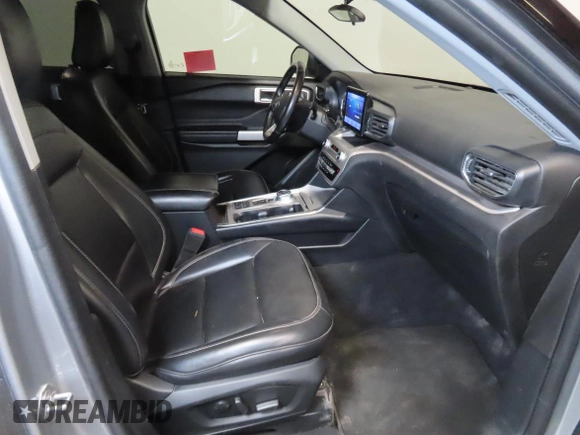 2021 Ford Explorer XLT with VIN 1FMSK7DHXMGB33126, listed as a Copart auction lot 55651595 with 61,895 mi miles and Salvage Title. Bid and sale history available at carsss.com. Image 5.