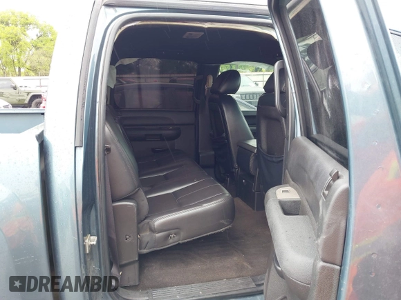 2011 Chevrolet Silverado 1500 LT with VIN 3GCPCSE08BG208197, listed as a IAAI auction lot 41865262 with 144,512 mi miles and . Bid and sale history available at DreamBid. Image 8.