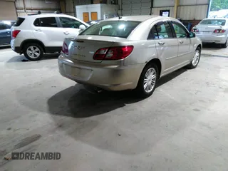 2007 Chrysler Sebring Touring with VIN 1C3LC56K27N560582, listed as a IAAI auction lot 42018640 with 110,076 mi miles and . Bid and sale history available at DreamBid. Image 4.