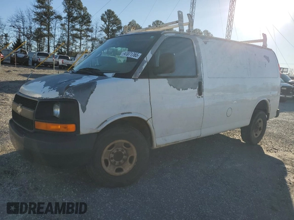 2008 Chevrolet Express Cargo Van with VIN 1GCGG25C481119510, listed as a Copart auction lot 47071765 with 392,884 mi miles and Salvage Title. Bid and sale history available at carsss.com. Image 1.