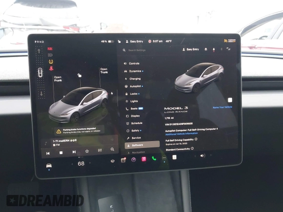 2025 Tesla Model 3 Long Range z VIN 5YJ3E1EA0SF906935, wystawiony jako IAAI lot #41915554 z przebiegiem 1 715 mil mil oraz . Historia ofert i sprzedaży dostępna na DreamBid. Obrazek 7.