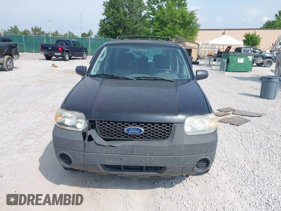 2007 Ford Escape XLS with VIN 1FMYU02ZX7KB90581, listed as a IAAI auction lot 42430544 with 164,595 mi miles and . Bid and sale history available at DreamBid. Image 12.