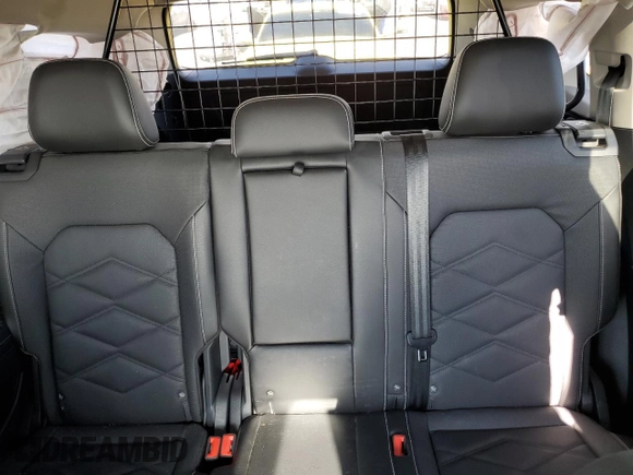 2024 Volkswagen Atlas SE with VIN 1V2LR2CA8RC534859, listed as a Copart auction lot 52890715 with 16,573 mi miles and Salvage title. Bid and sale history available at DreamBid. Image 10.