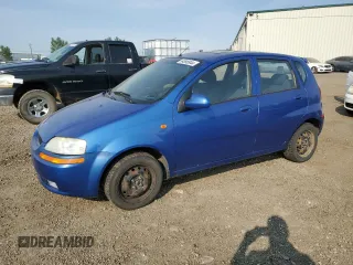 2008 Chevrolet Aveo LT z VIN KL1TG65658B174372, wystawiony jako Copart lot #64598944 z przebiegiem Nie podano mil oraz Szkoda całkowita • Salvage title. Historia ofert i sprzedaży dostępna na DreamBid. Obrazek 1.