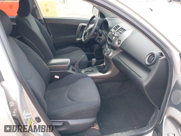 2006 Toyota RAV4 Sport with VIN JTMZD32V766017373, listed as a IAAI auction lot 41891509 with 105,688 mi miles. Bid and sale history available at carsss.com. Image 5.
