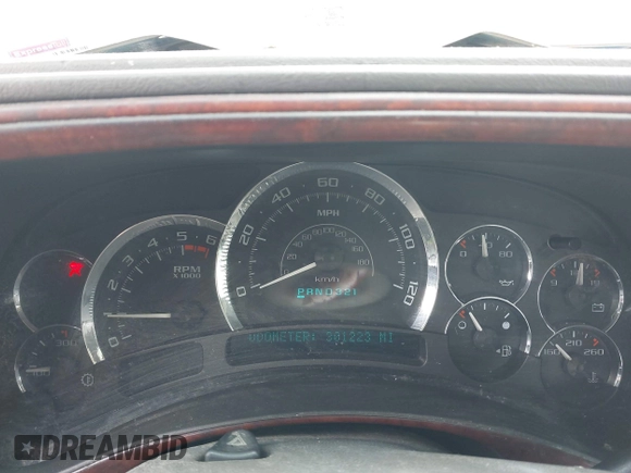 2005 Cadillac Escalade EXT z VIN 3GYEK62N85G128074, wystawiony jako IAAI lot #42322162 z przebiegiem 301 223 mil mil oraz . Historia ofert i sprzedaży dostępna na DreamBid. Obrazek 7.