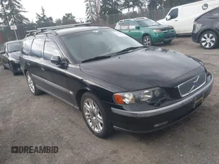2004 Volvo V70 with VIN YV1SW59V342406457, listed as a IAAI auction lot 41806985 with 154,373 mi miles. Bid and sale history available at carsss.com. Image 1.