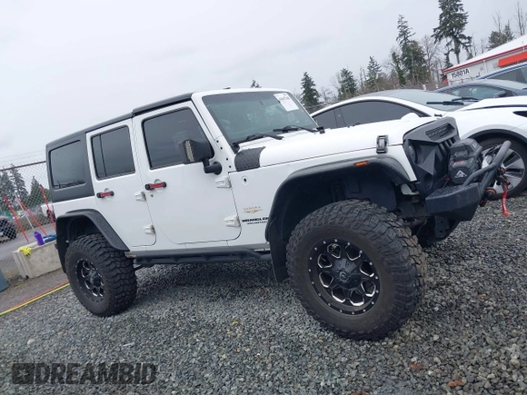 2014 Jeep Wrangler Unlimited Sahara with VIN 1C4BJWEG1EL127232, listed as a IAAI auction lot 41847368 with 109,975 mi miles. Bid and sale history available at carsss.com. Image 13.