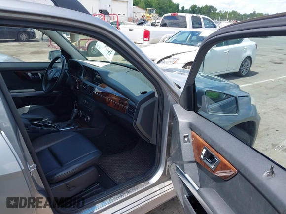 2012 Mercedes-Benz GLK 350 with VIN WDCGG5GB7CF768357, listed as a IAAI auction lot 42184151 with 135,464 mi miles and . Bid and sale history available at DreamBid. Image 5.