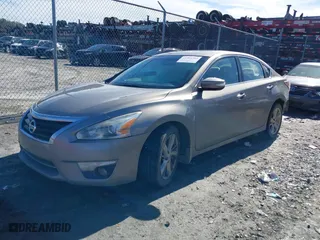 2015 Nissan Altima 2.5 with VIN 1N4AL3AP4FC207125, listed as a IAAI auction lot 41464562 with 141,280 mi miles. Bid and sale history available at carsss.com. Image 17.