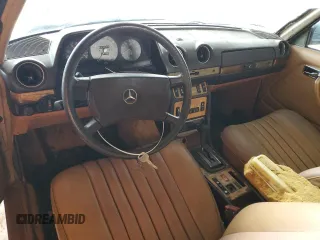 1983 Mercedes-Benz 300 with VIN WDBAB53A5DB002223, listed as a Copart auction lot 55494905 with 295,666 mi miles and Clean Title. Bid and sale history available at DreamBid. Image 8.