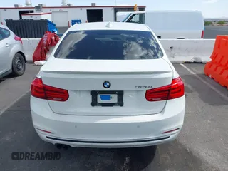 2016 BMW 3 Series 328i z VIN WBA8E9C50GK648594, wystawiony jako IAAI lot #42221766 z przebiegiem 127 590 mil mil oraz . Historia ofert i sprzedaży dostępna na DreamBid. Obrazek 16.