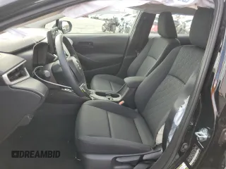 2025 Toyota Corolla LE z VIN 5YFB4MDE0SP282207, wystawiony jako Copart lot #55449855 z przebiegiem 363 mil mil oraz Tytuł czysty. Historia ofert i sprzedaży dostępna na DreamBid. Obrazek 7.