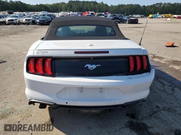 2020 Ford Mustang EcoBoost z VIN 1FATP8UH4L5131470, wystawiony jako Copart lot #55918245 z przebiegiem 81 072 mil mil oraz Szkoda całkowita • Salvage title. Historia ofert i sprzedaży dostępna na DreamBid. Obrazek 6.
