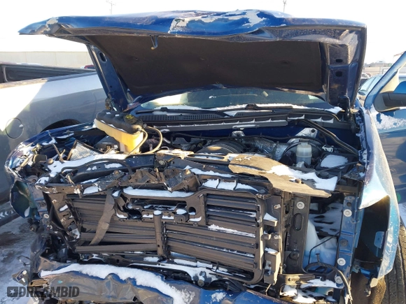 2018 Chevrolet Silverado 1500 LT with VIN 1GCVKREC2JZ216257, listed as a IAAI auction lot 41525909 with 75,614 mi miles. Bid and sale history available at carsss.com. Image 10.