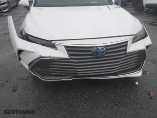 2020 Toyota Avalon Hybrid Limited with VIN 4T1C21FB9LU016373, listed as a IAAI auction lot 41536148 with 104,675 mi miles. Bid and sale history available at carsss.com. Image 18.