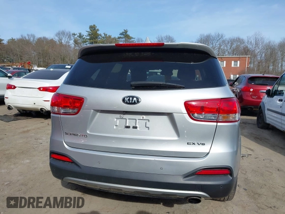 2016 Kia Sorento EX with VIN 5XYPHDA50GG180688, listed as a IAAI auction lot 41745044 with 107,952 mi miles. Bid and sale history available at carsss.com. Image 17.