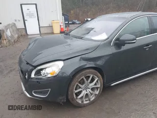 2012 Volvo S60 T6 with VIN YV1902FH4C2057577, listed as a IAAI auction lot 40925761 with 113,682 mi miles. Bid and sale history available at carsss.com. Image 6.