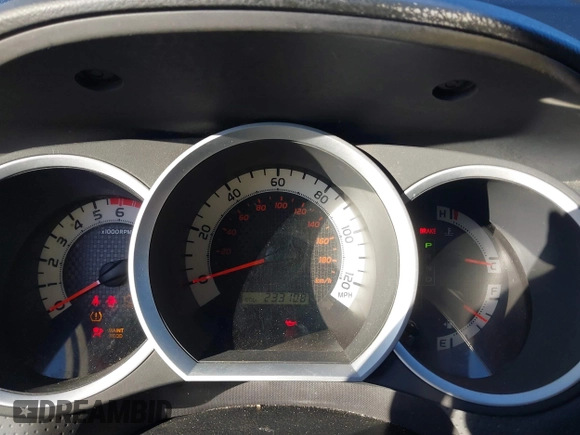 2015 Toyota Tacoma PreRunner z VIN 5TFJX4GN4FX039649, wystawiony jako IAAI lot #41240801 z przebiegiem 233 108 mil mil oraz . Historia ofert i sprzedaży dostępna na DreamBid. Obrazek 7.