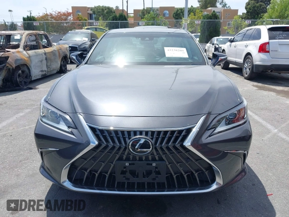 2022 Lexus ES 350 z VIN 58ADZ1B1XNU121500, wystawiony jako IAAI lot #42238205 z przebiegiem 20 330 mil mil oraz . Historia ofert i sprzedaży dostępna na DreamBid. Obrazek 12.