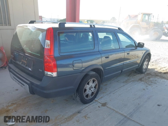 2005 Volvo XC70 with VIN YV1SZ592951189730, listed as a IAAI auction lot 42077516 with 183,903 mi miles and . Bid and sale history available at DreamBid. Image 4.