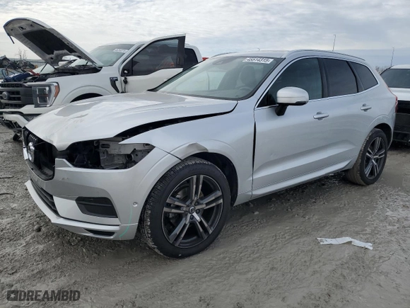 2018 Volvo XC60 Momentum with VIN LYV102RK4JB097096, listed as a Copart auction lot 45514315 with 37,095 mi miles and Salvage Title. Bid and sale history available at carsss.com. Image 1.