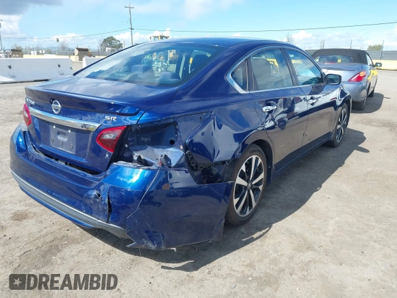 2018 Nissan Altima 2.5 S with VIN 1N4AL3AP3JC142423, listed as a IAAI auction lot 41793851 with 61,391 mi miles. Bid and sale history available at carsss.com. Image 4.