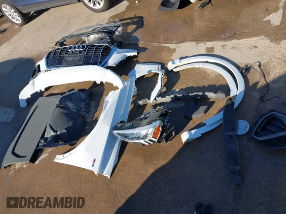 2020 Audi Q3 S line Premium Plus with VIN WA1EECF38L1089030, listed as a IAAI auction lot 41701530 with 28,283 mi miles and . Bid and sale history available at DreamBid. Image 12.