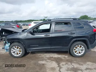 2016 Jeep Cherokee Sport with VIN 1C4PJMAB8GW290174, listed as a IAAI auction lot 42289832 with 155,186 mi miles and . Bid and sale history available at DreamBid. Image 15.