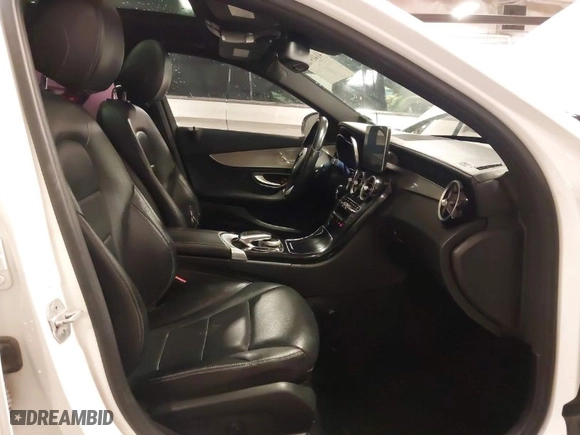 2016 Mercedes-Benz C-Class C 300 Luxury with VIN 55SWF4KB3GU123137, listed as a IAAI auction lot 41419930 with 182,435 mi miles. Bid and sale history available at carsss.com. Image 5.