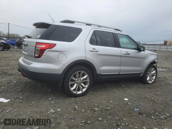 2013 Ford Explorer XLT with VIN 1FM5K8D83DGC47553, listed as a Copart auction lot 52774645 with 185,950 mi miles and Salvage Title. Bid and sale history available at carsss.com. Image 3.