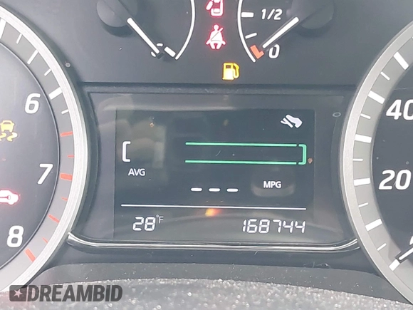 2015 Nissan Sentra SV with VIN 3N1AB7APXFY248230, listed as a IAAI auction lot 41613507 with 168,744 mi miles and . Bid and sale history available at DreamBid. Image 13.