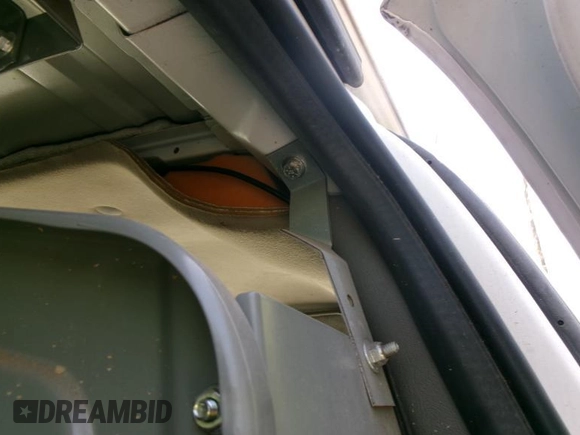 2011 Chevrolet Express Cargo with VIN 1GCWGFCB7B1123426, listed as a IAAI auction lot 42573299 with Not provided miles and . Bid and sale history available at DreamBid. Image 18.