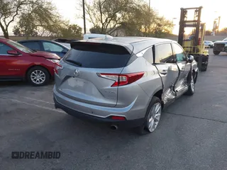 2019 Acura RDX with VIN 5J8TC2H30KL044257, listed as a IAAI auction lot 41727901 with 30,304 mi miles and . Bid and sale history available at DreamBid. Image 4.