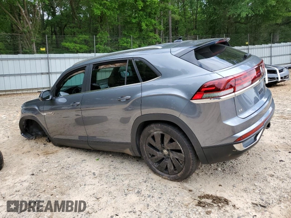 2024 Volkswagen Atlas SE z VIN 1V2WE2CA0RC209115, wystawiony jako Copart lot #54982565 z przebiegiem 13 879 mil mil oraz Szkoda całkowita • Salvage title. Historia ofert i sprzedaży dostępna na DreamBid. Obrazek 2.