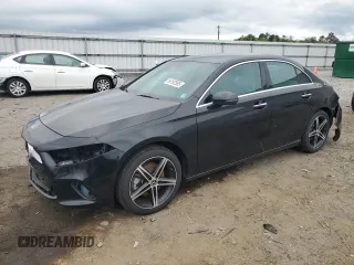2019 Mercedes-Benz A 220 z VIN WDD3G4FB7KW019448, wystawiony jako Copart lot #56192565 z przebiegiem 54 585 mil mil oraz Szkoda całkowita • Salvage title. Historia ofert i sprzedaży dostępna na DreamBid. Obrazek 1.